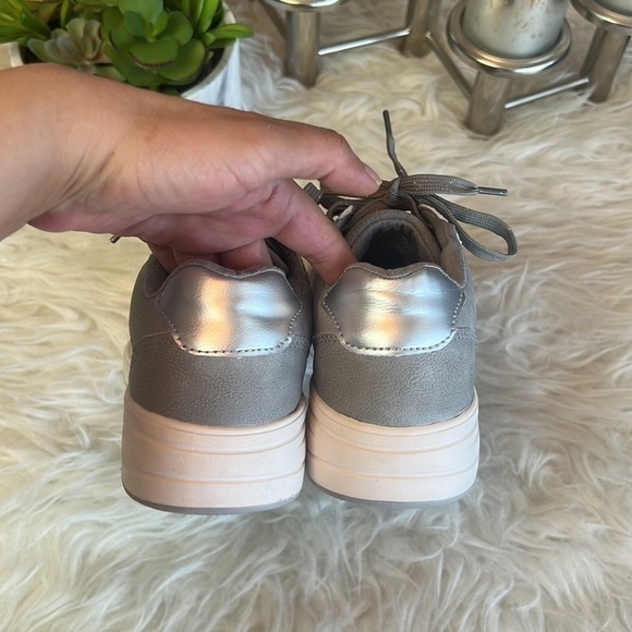 Walkx Women’s Gray/Silver Glitter Lace up Sneakers Size EU 37 - Picture 7 of 13
